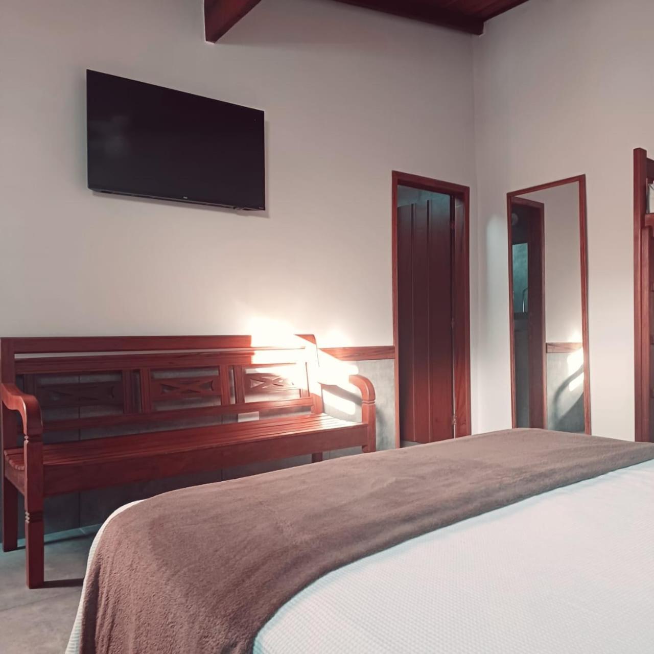 Suites Estou De Ferias Araquari Eksteriør billede